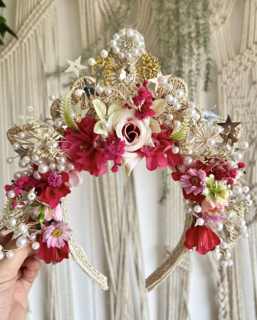 Corona Flores Fucsia y Beige