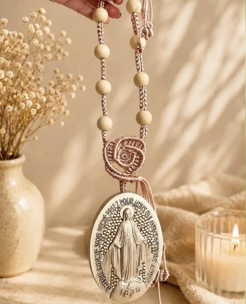 Virgen Milagrosa Medallón