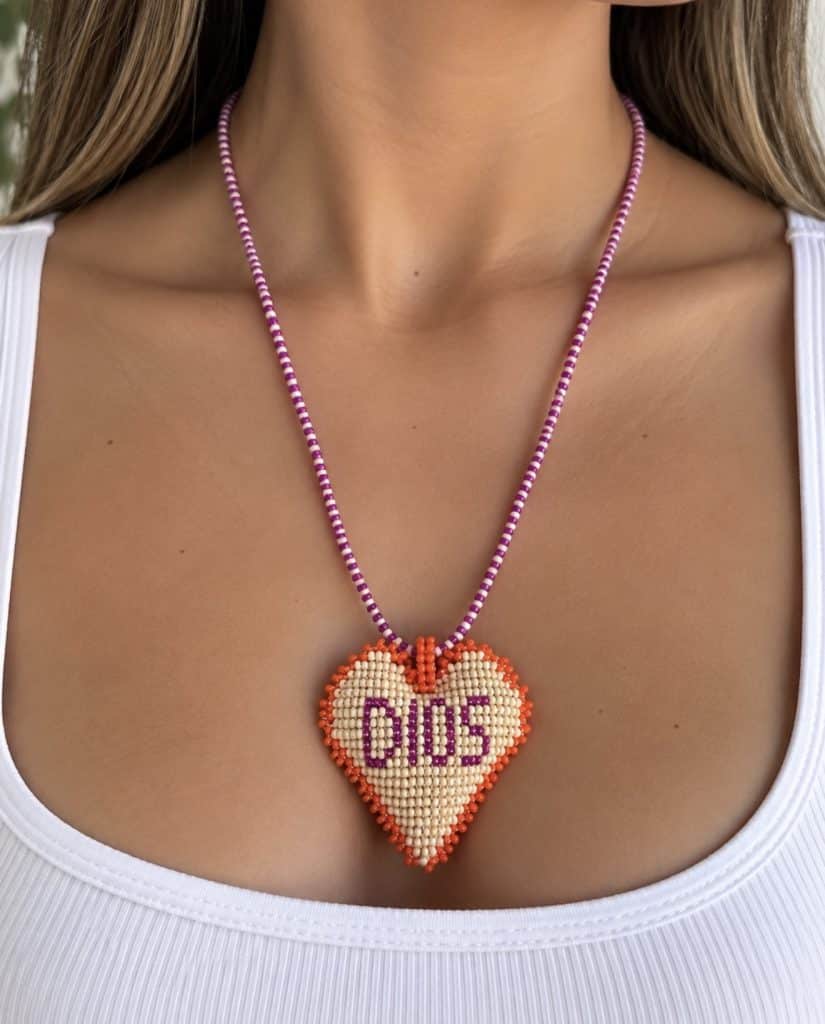 Collar Dios